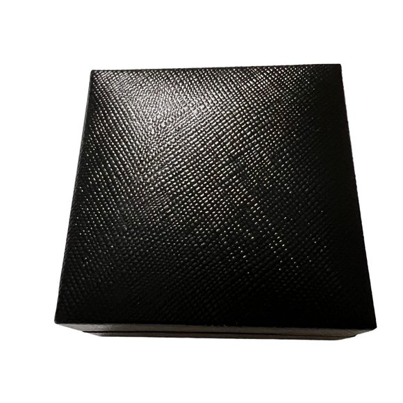 NIB Macys Sterling Silver Dyed Jade Turtle Pendant 18 inch Necklace - Picture 11 of 12